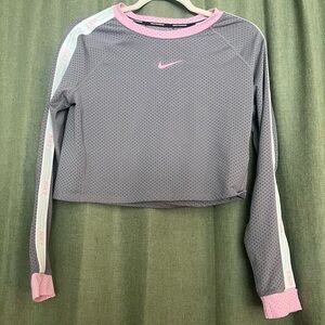 Retro Nike Women's Gray and Pink Long Sleeve Tee